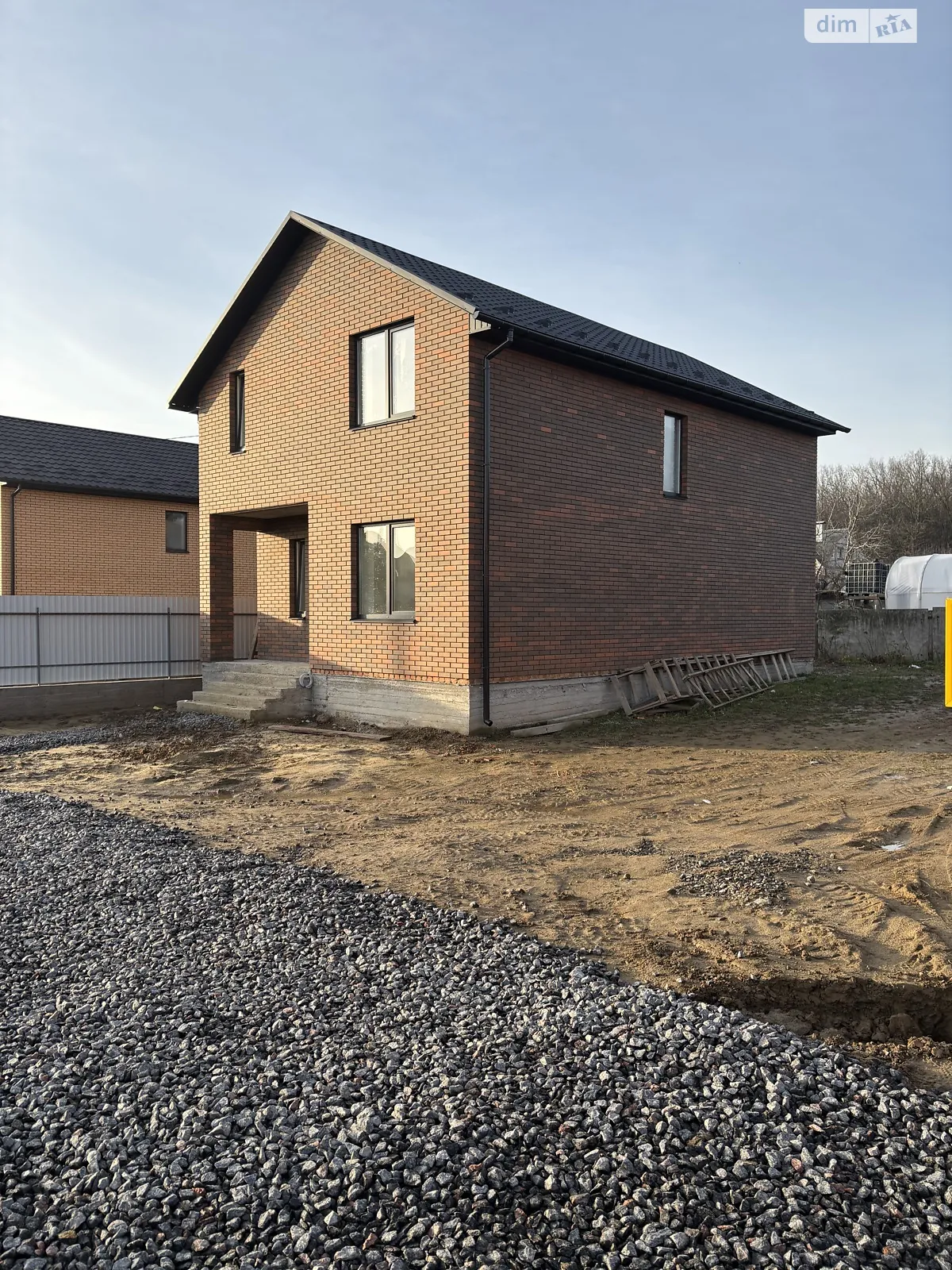 Продается дом на 2 этажа 120 кв. м с балконом, цена: 85000 $ - фото 1