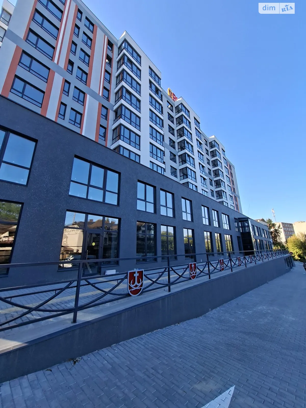 Продается 2-комнатная квартира 75 кв. м в Виннице, пл. Привокзальная, 30 - фото 1