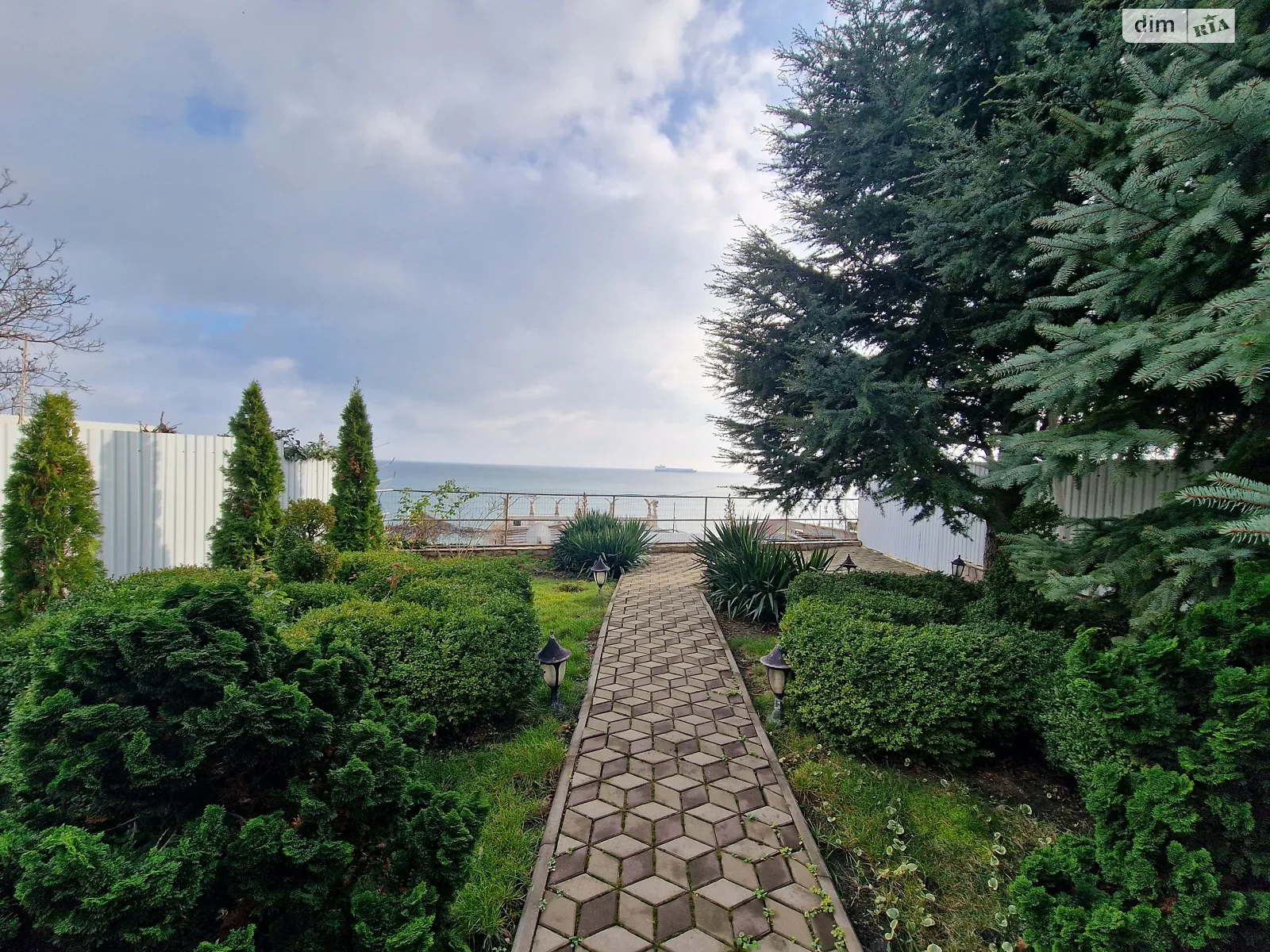 Продается дом на 2 этажа 134 кв. м с верандой, цена: 280000 $ - фото 1