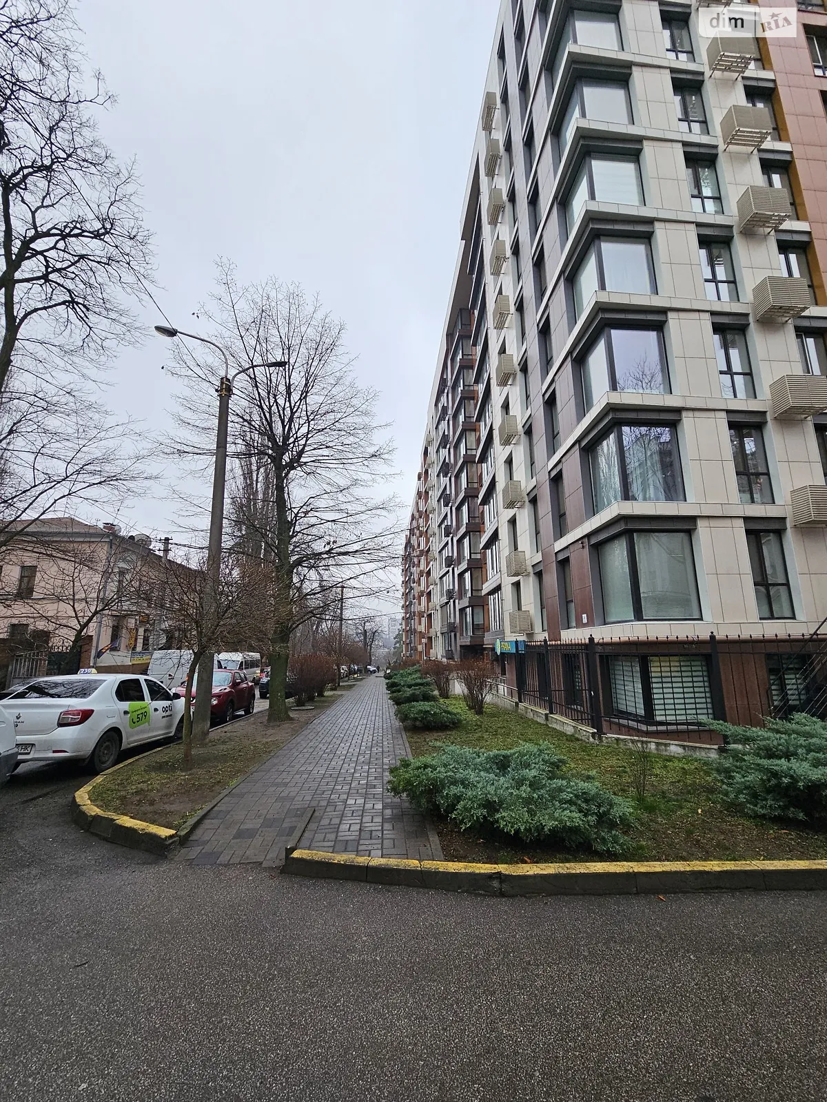 Продається 1-кімнатна квартира 107.1 кв. м у Дніпрі, вул. Левка Лук’яненка, 18 - фото 1