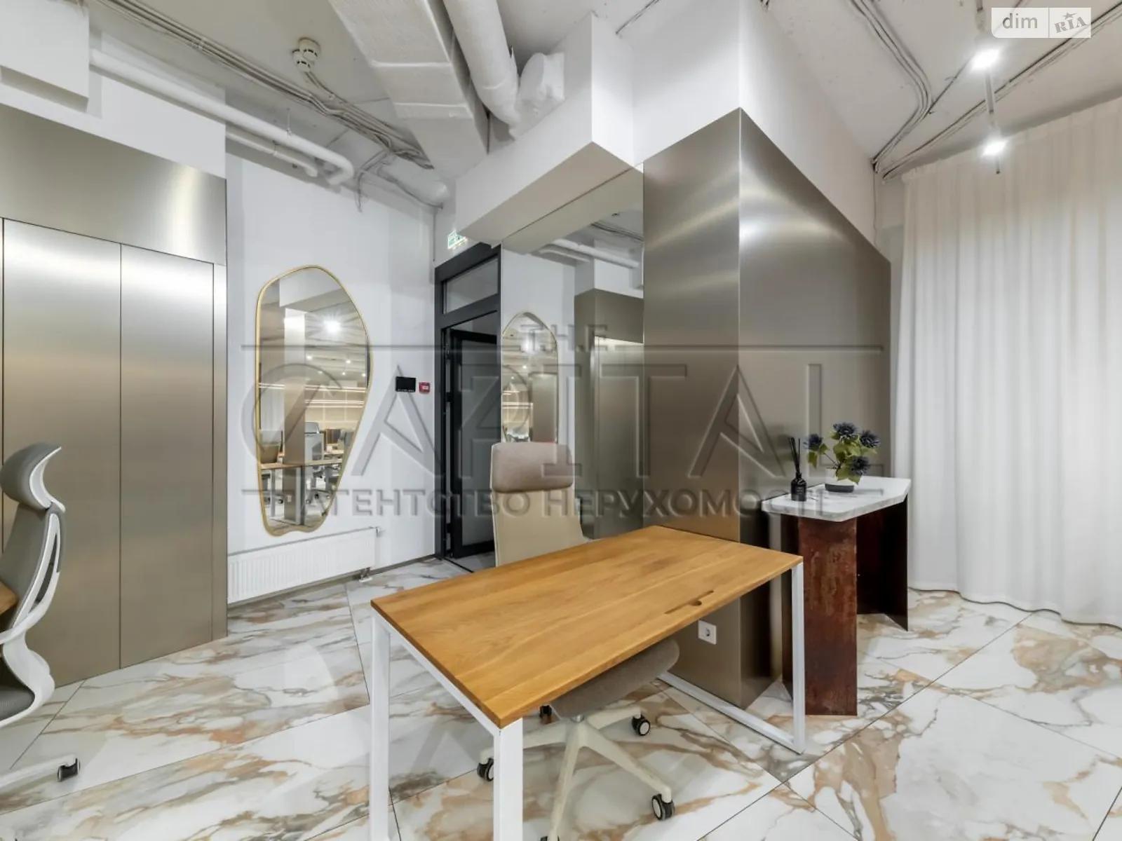 Сдается в аренду офис 300 кв. м в бизнес-центре, цена: 13000 $ - фото 1