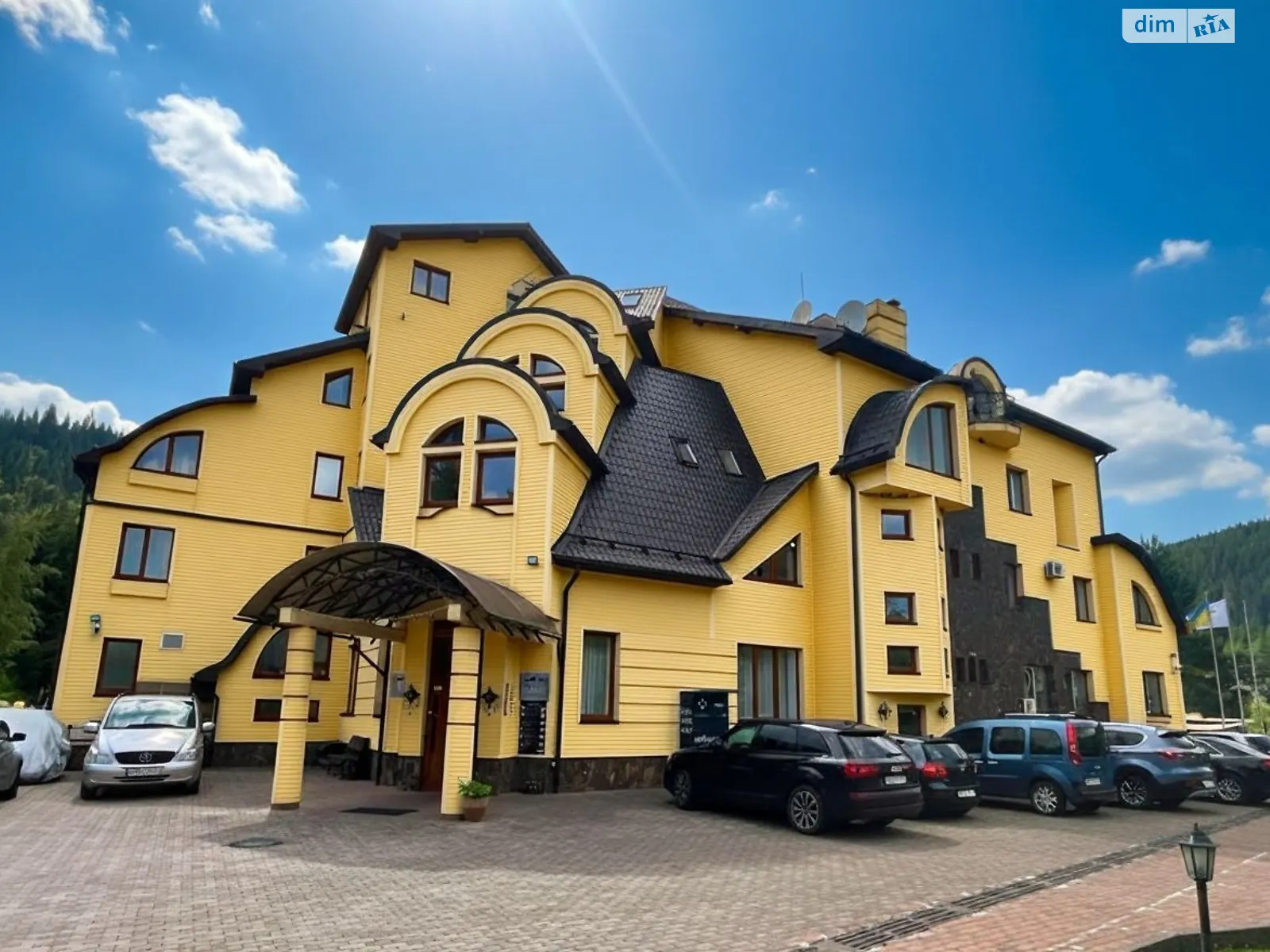 Продается помещения свободного назначения 2357 кв. м в 4-этажном здании, цена: 3100000 $ - фото 1