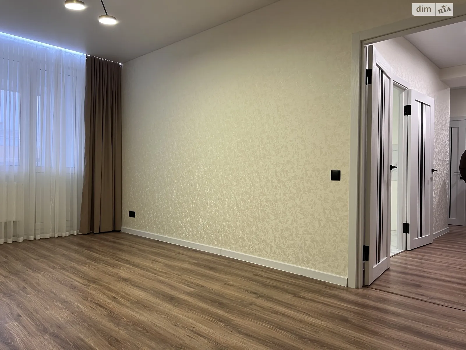 Продается 2-комнатная квартира 67 кв. м в Хмельницком, ул. Кармелюка, 3В - фото 1