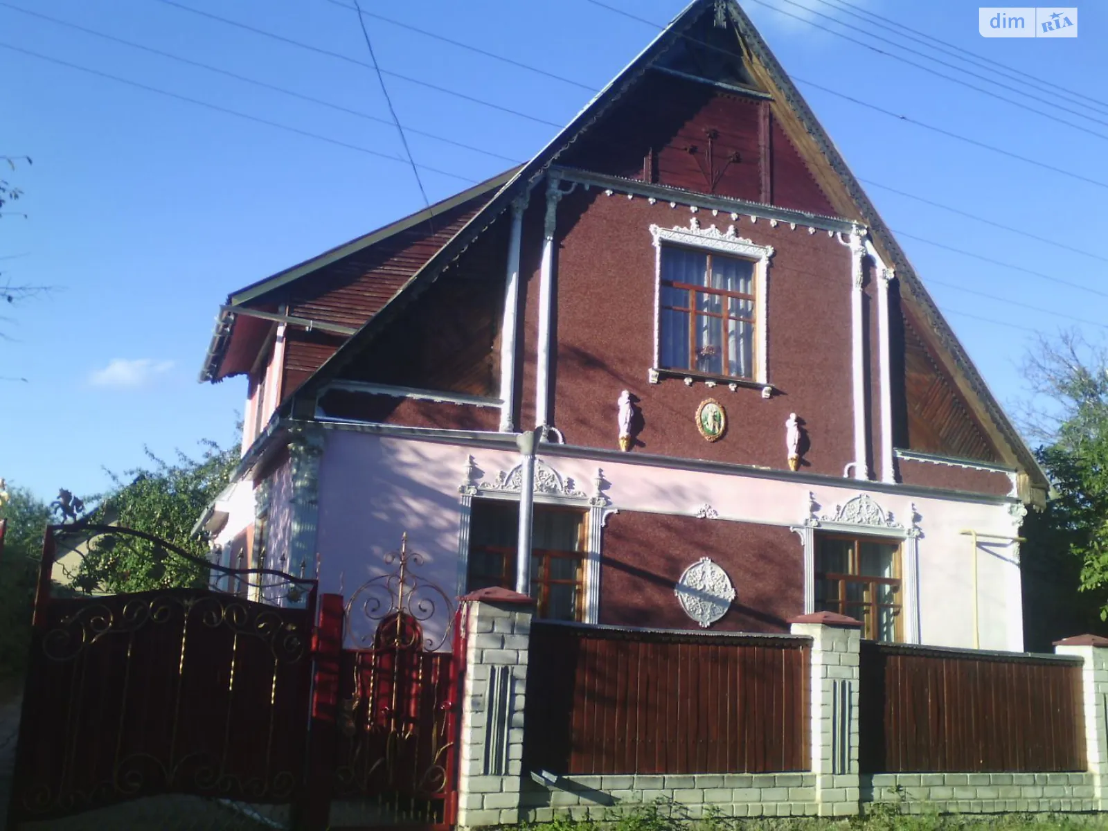 Продается дом на 2 этажа 120 кв. м с гаражом, цена: 45000 $ - фото 1