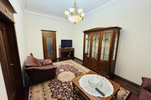 Продаж квартири, Львів, р‑н. Центр, Дорошенка Петра вулиця