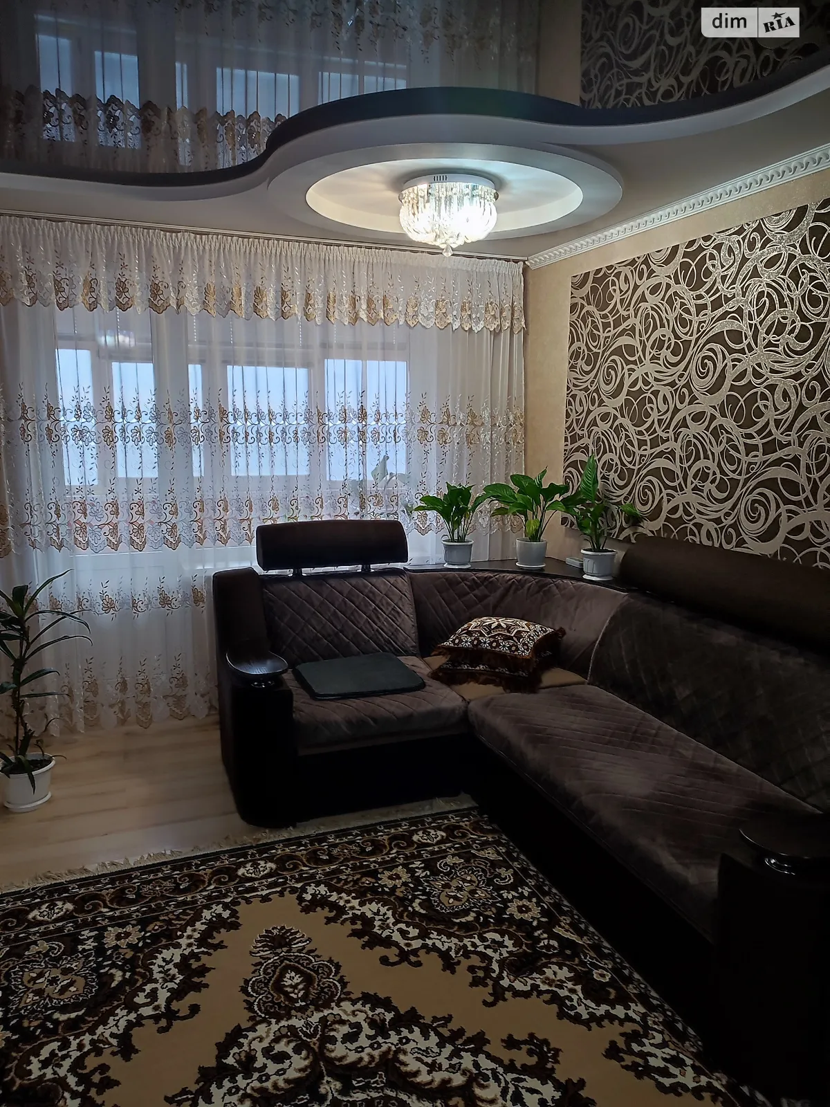 Продается 2-комнатная квартира 52 кв. м в Калиновке, ул. Вячеслова Черновола(Першутова), 1 - фото 1