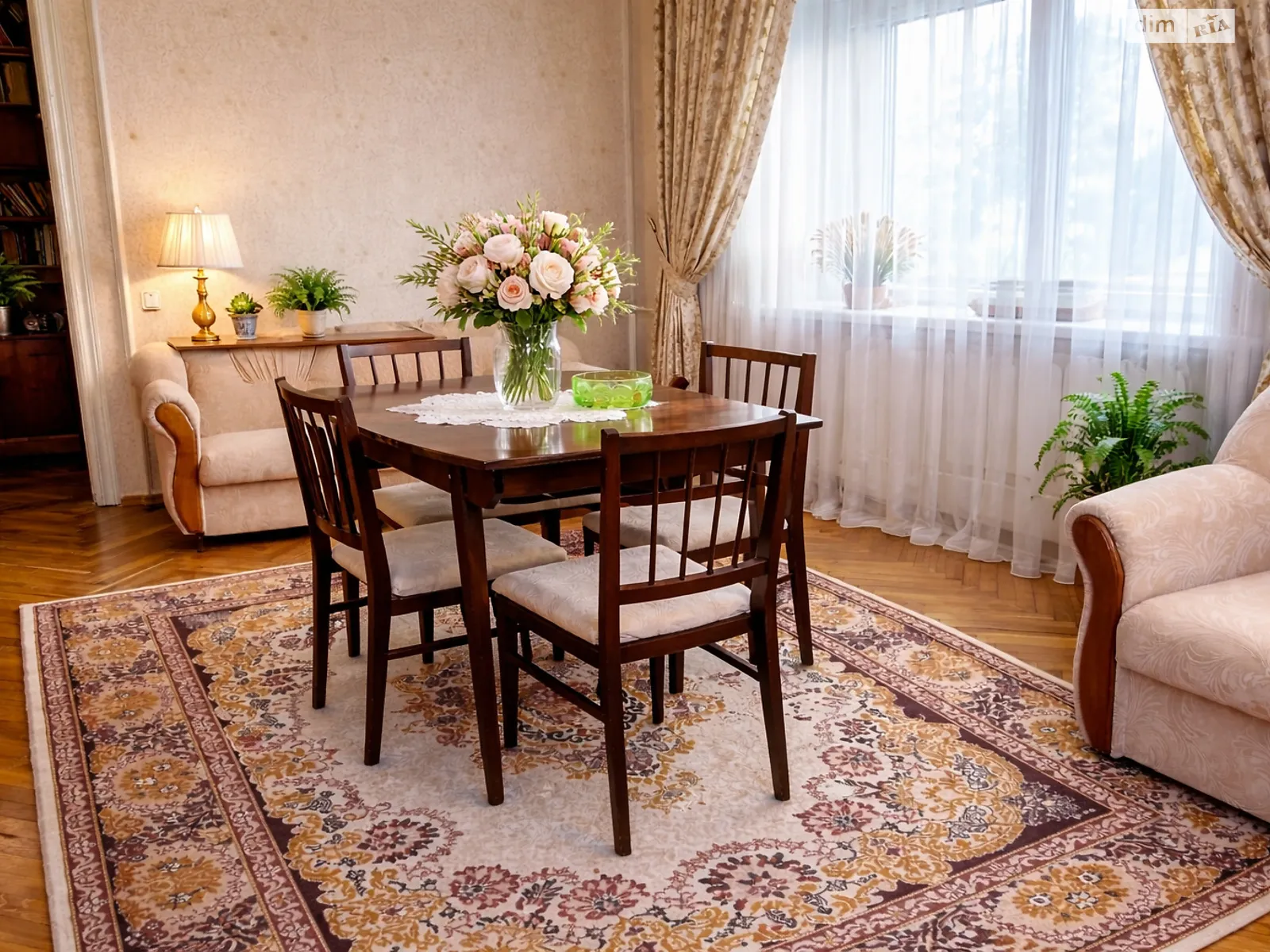 Продается 3-комнатная квартира 69.9 кв. м в Виннице, ул. Театральная, 11 - фото 1