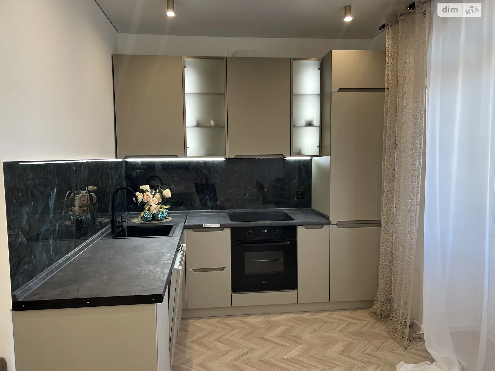 Продается 2-комнатная квартира 70.8 кв. м в Виннице, ул. Андрея Шептицкого, 4 - фото 1