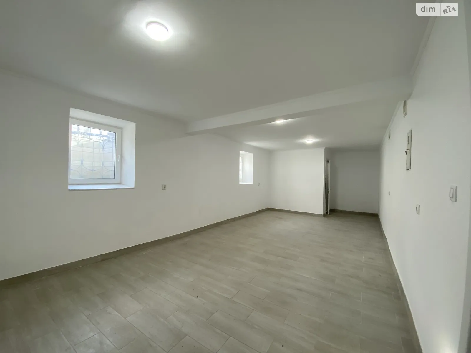 Здається в оренду приміщення вільного призначення 88 кв. м в 7-поверховій будівлі, цена: 20000 грн - фото 1