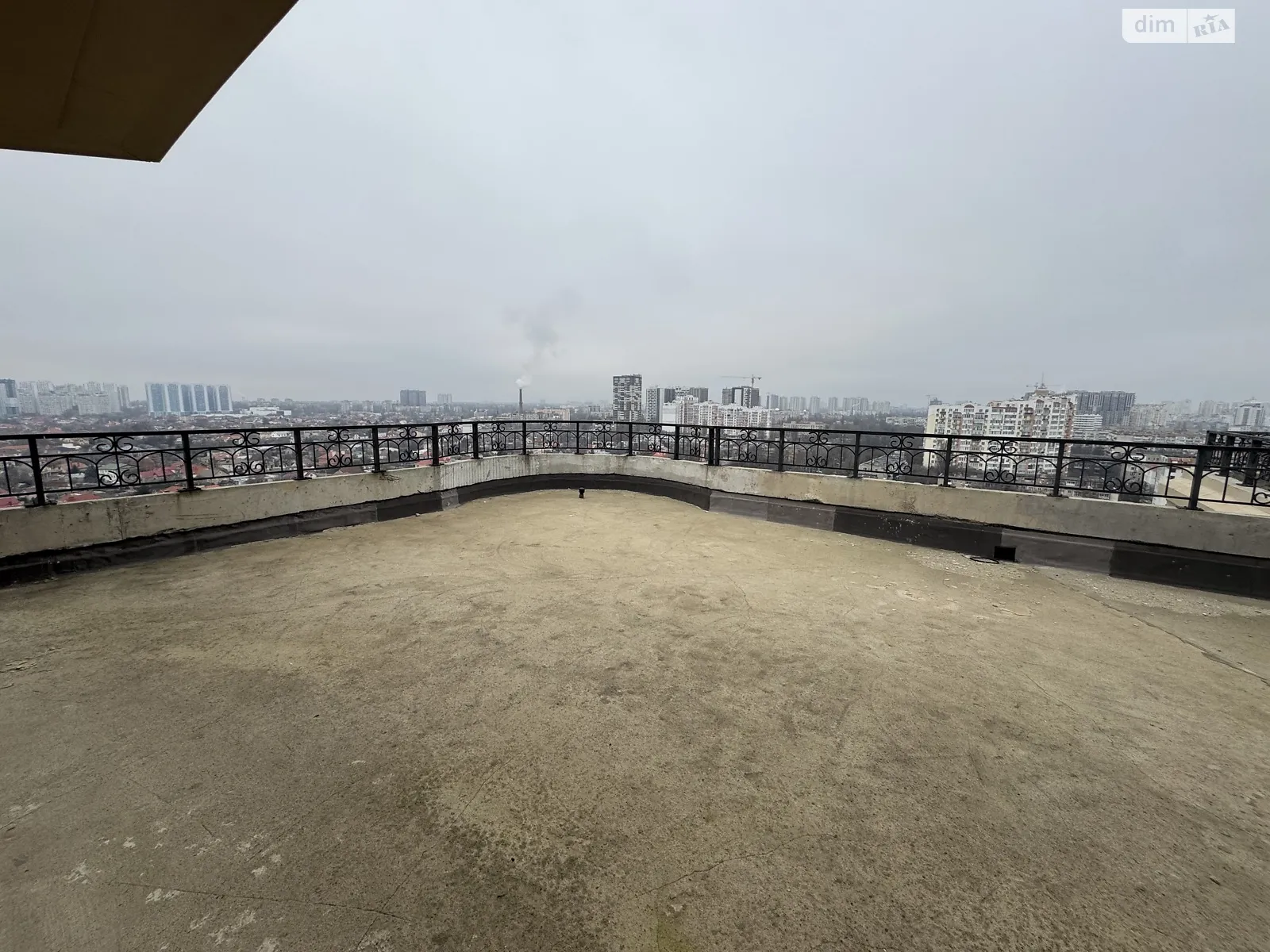 Продается 4-комнатная квартира 141 кв. м в Одессе - фото 1