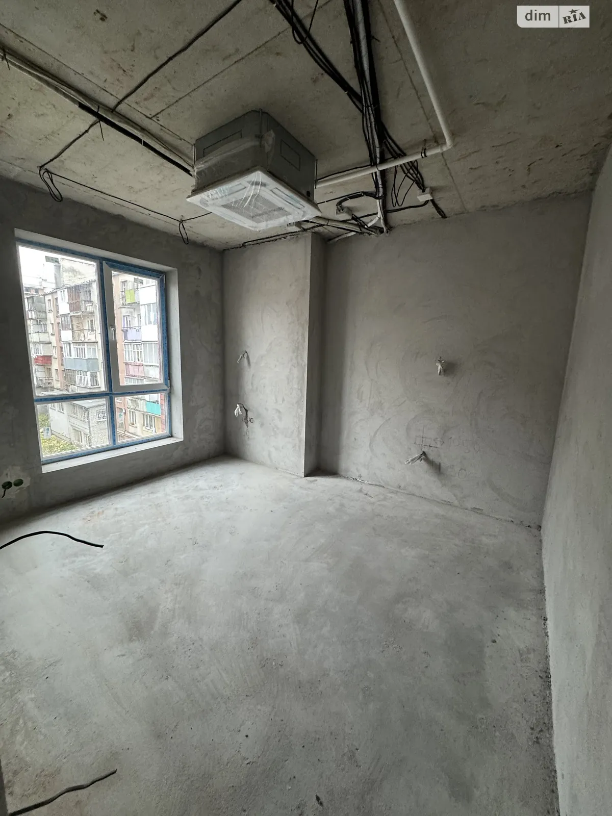 Продается офис 32 кв. м в бизнес-центре, цена: 41600 $ - фото 1