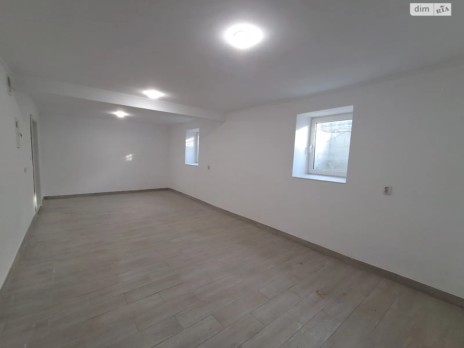 Сдается в аренду помещения свободного назначения 88 кв. м в 5-этажном здании, цена: 16000 грн - фото 1