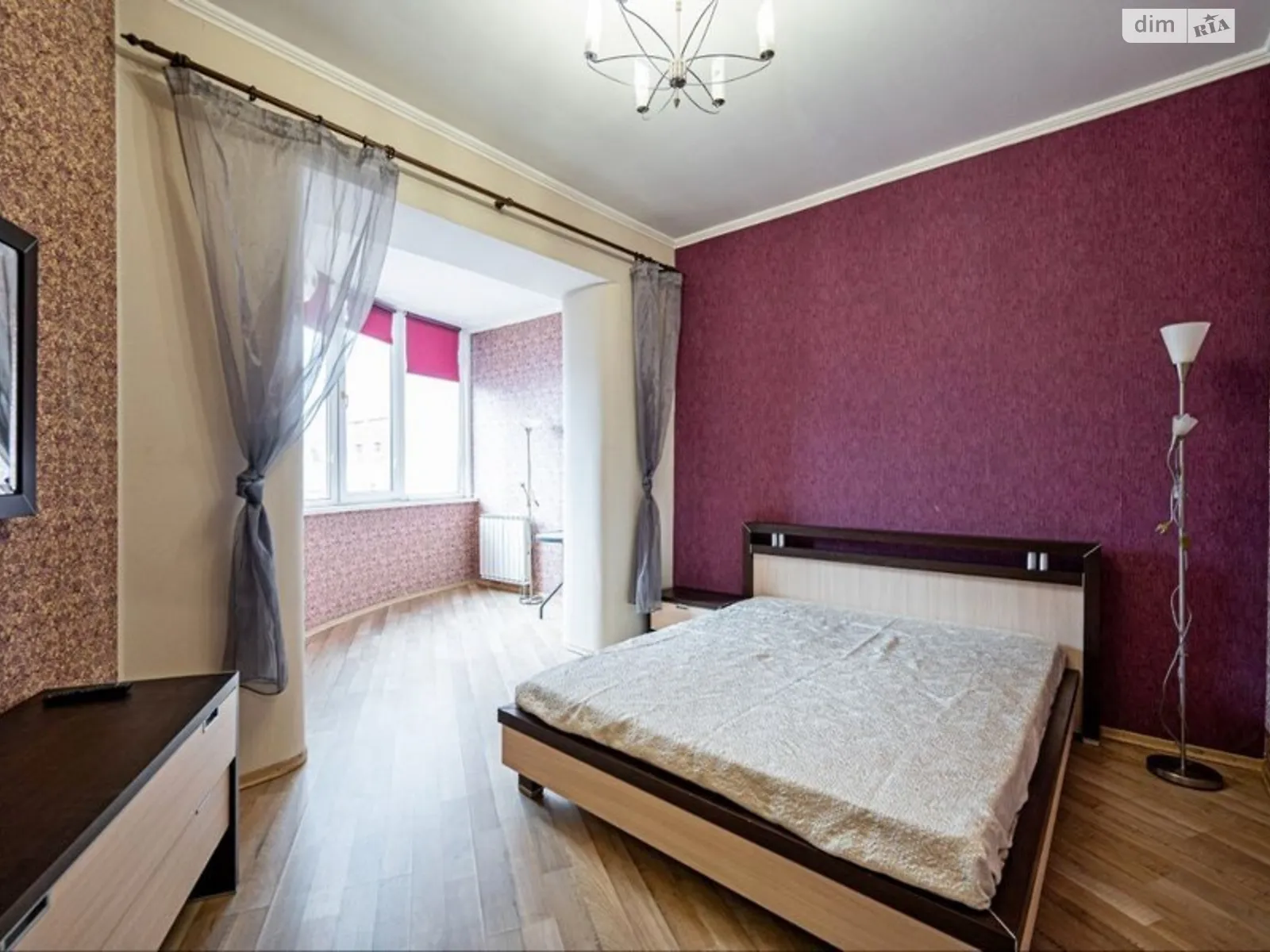 Продается 1-комнатная квартира 57 кв. м в Киеве, просп. Владимира Ивасюка, 8 - фото 1