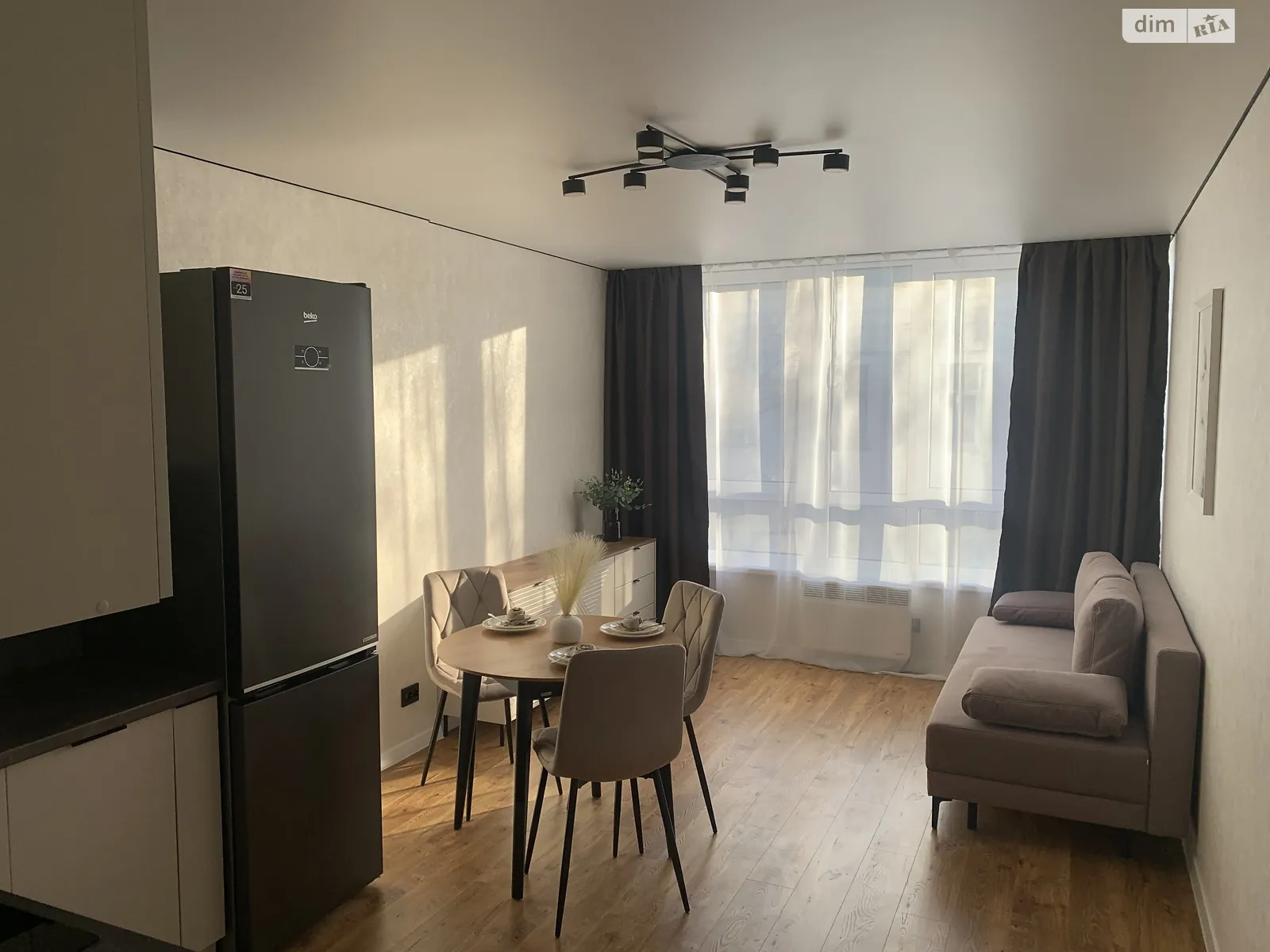 Продается 1-комнатная квартира 51.7 кв. м в Виннице, пл. Привокзальная, 30 - фото 1