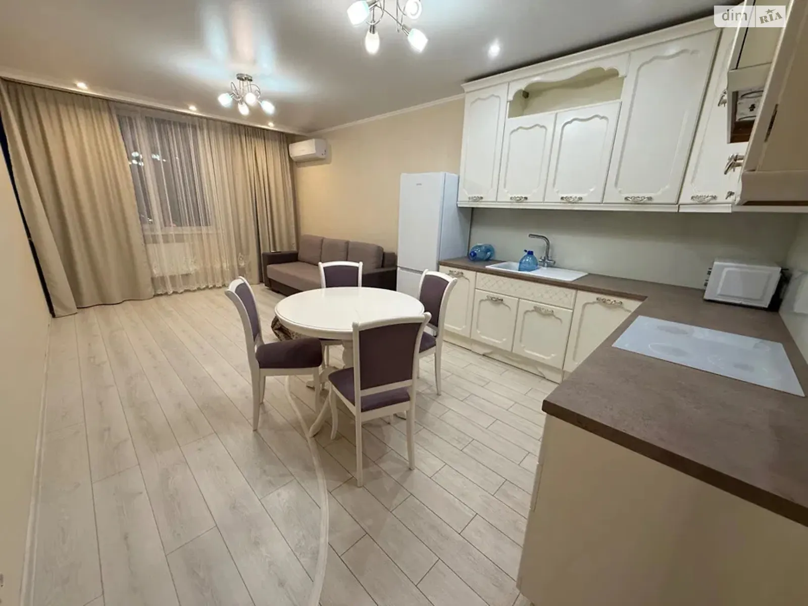 Продається 1-кімнатна квартира 53.9 кв. м у Києві, цена: 118500 $ - фото 1