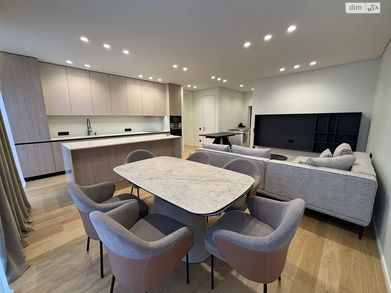 Продается 3-комнатная квартира 100.3 кв. м в Минае, цена: 180000 $ - фото 1