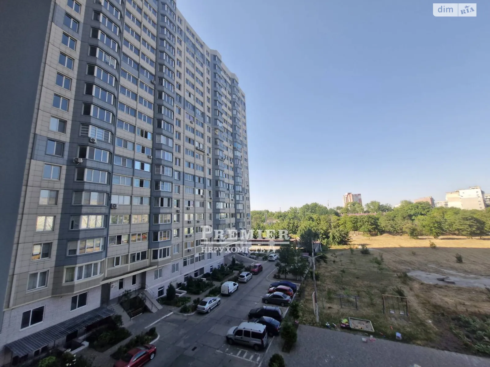 Продается 2-комнатная квартира 68.5 кв. м в Черноморске, ул. Парусная - фото 1