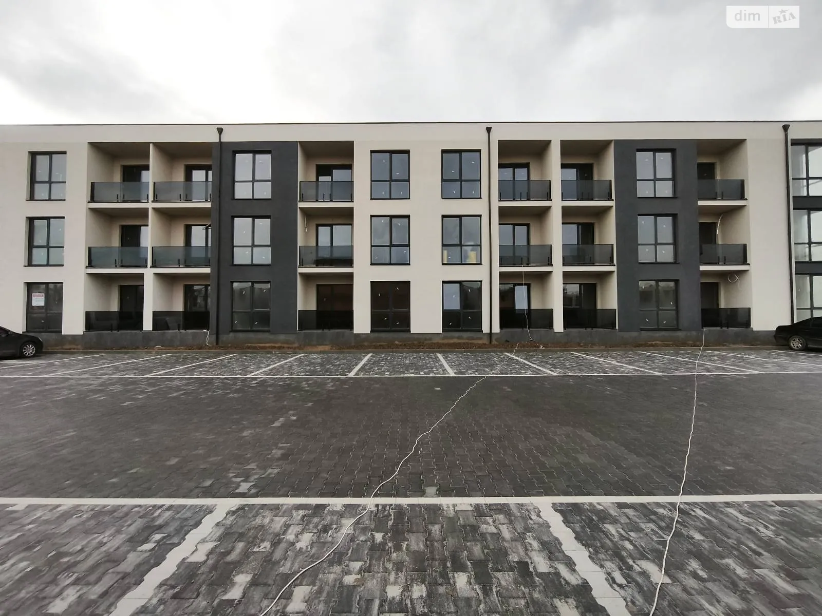 Продается 1-комнатная квартира 39 кв. м в Сторожнице, ул. Волошковая - фото 1