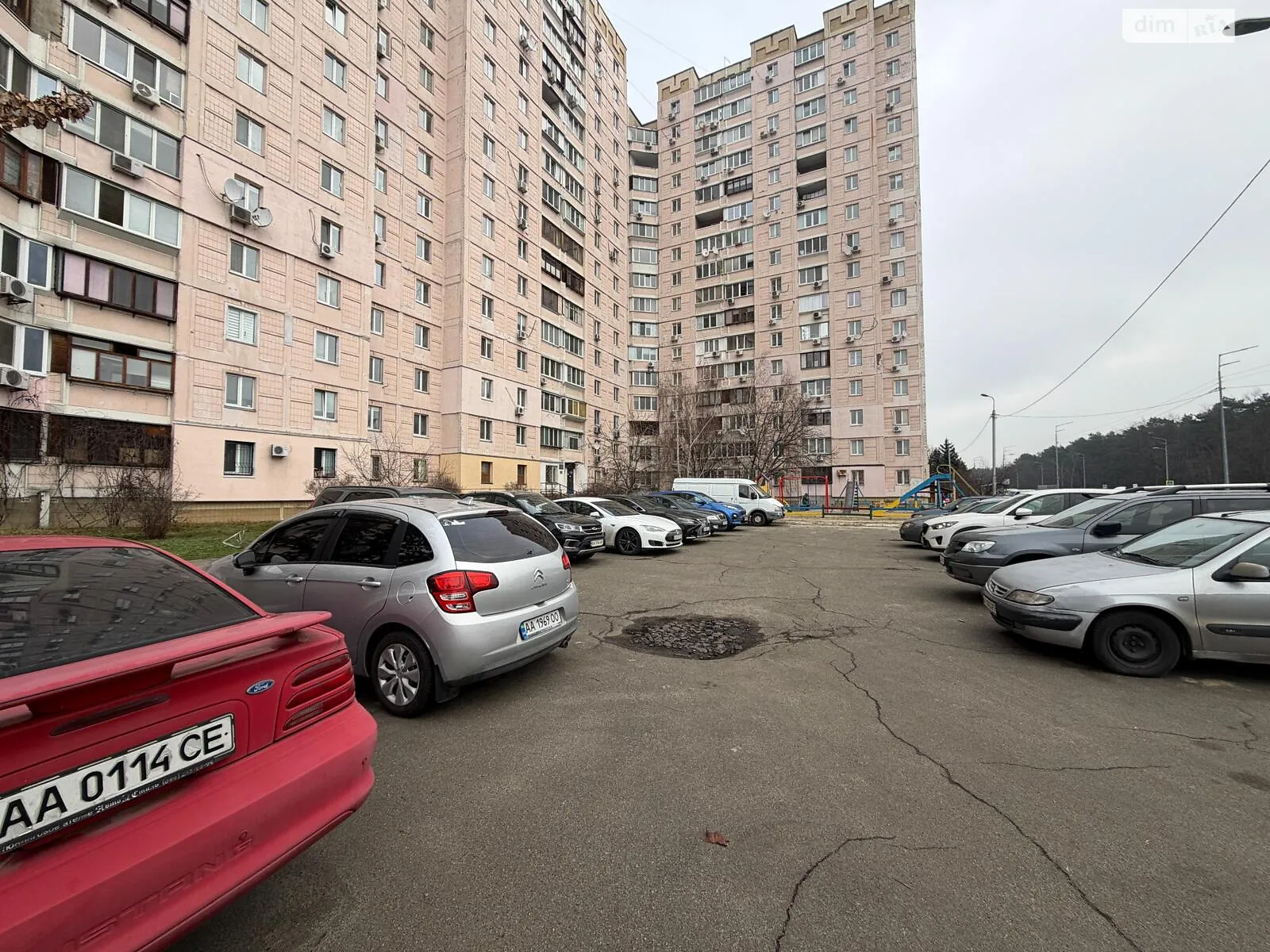 Продається 1-кімнатна квартира 42.7 кв. м у Києві, просп. Лісовий, 35 - фото 1