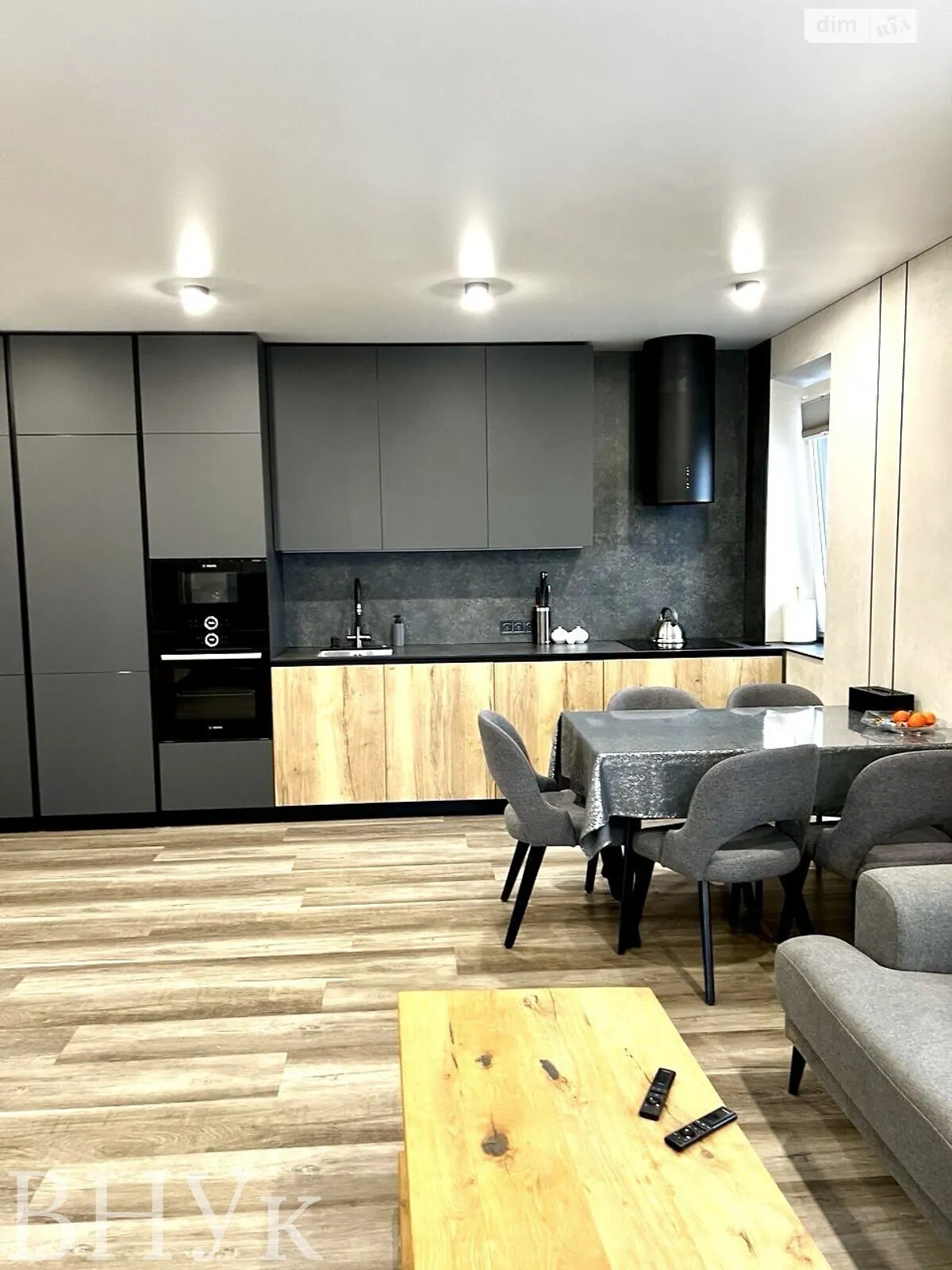 2-комнатная квартира 71.1 кв. м в Луцке, ул. Владимира Ивасюка(Даньшина), 14В - фото 1