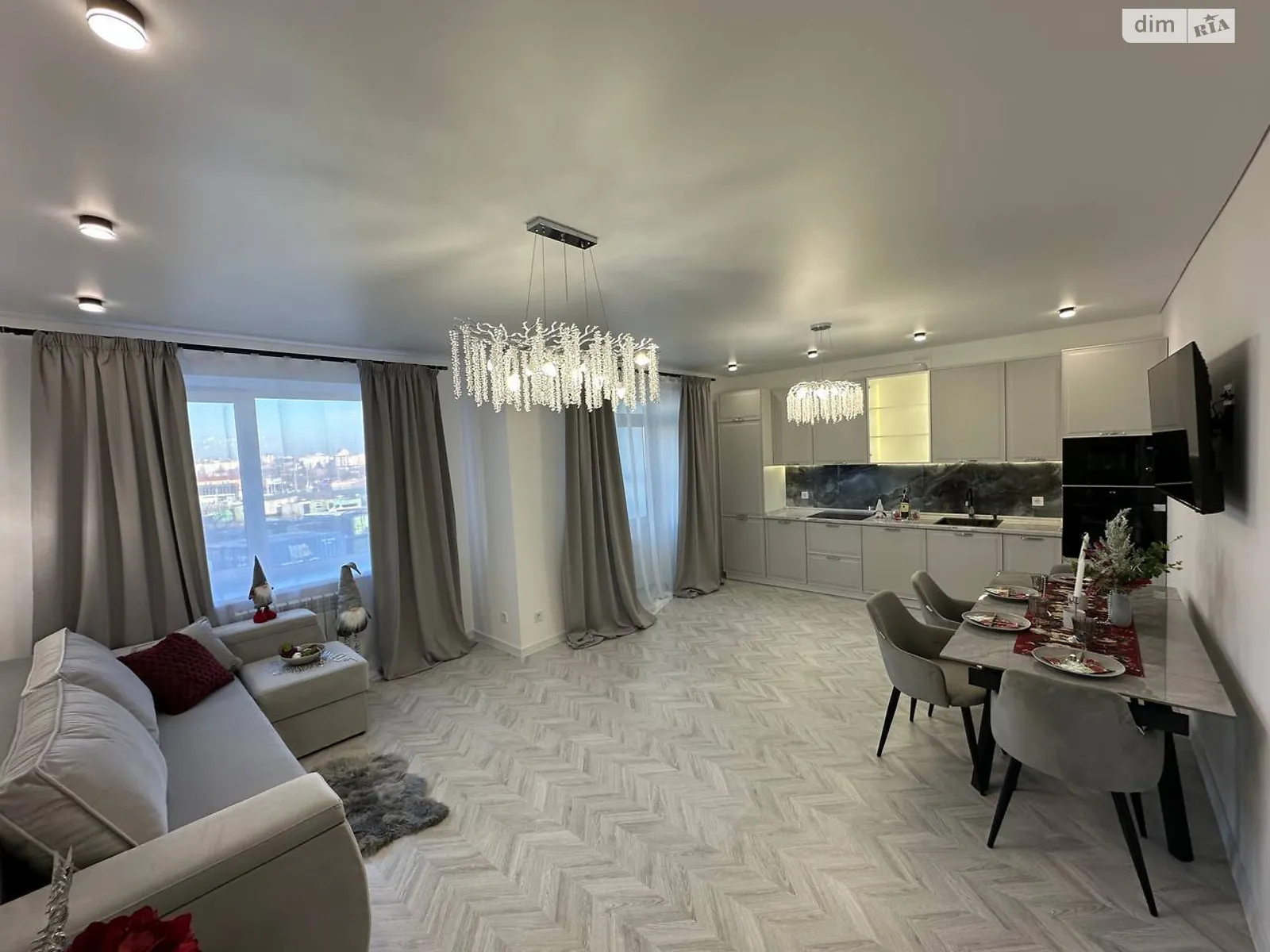 Продается 2-комнатная квартира 80 кв. м в Виннице, ул. Андрея Шептицкого, 4 - фото 1