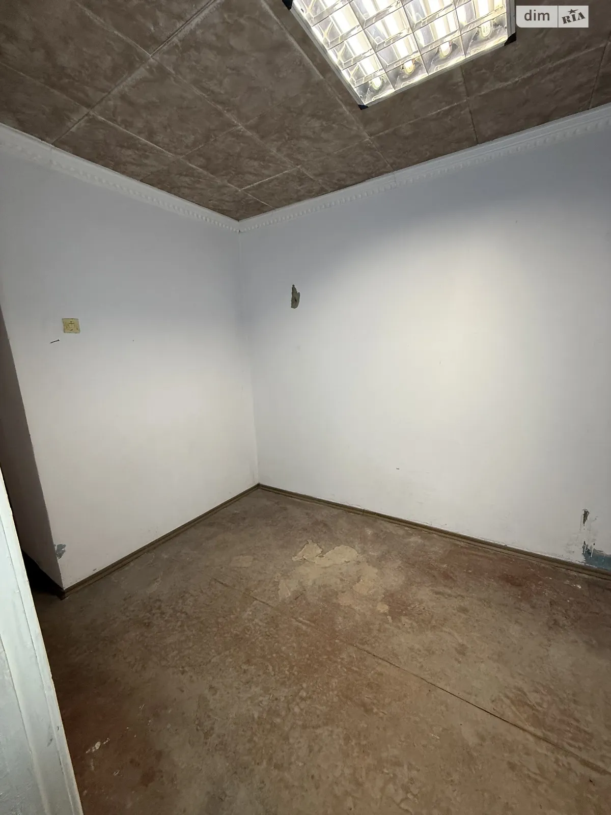 Продается помещения свободного назначения 24.6 кв. м в 9-этажном здании, цена: 10000 $ - фото 1