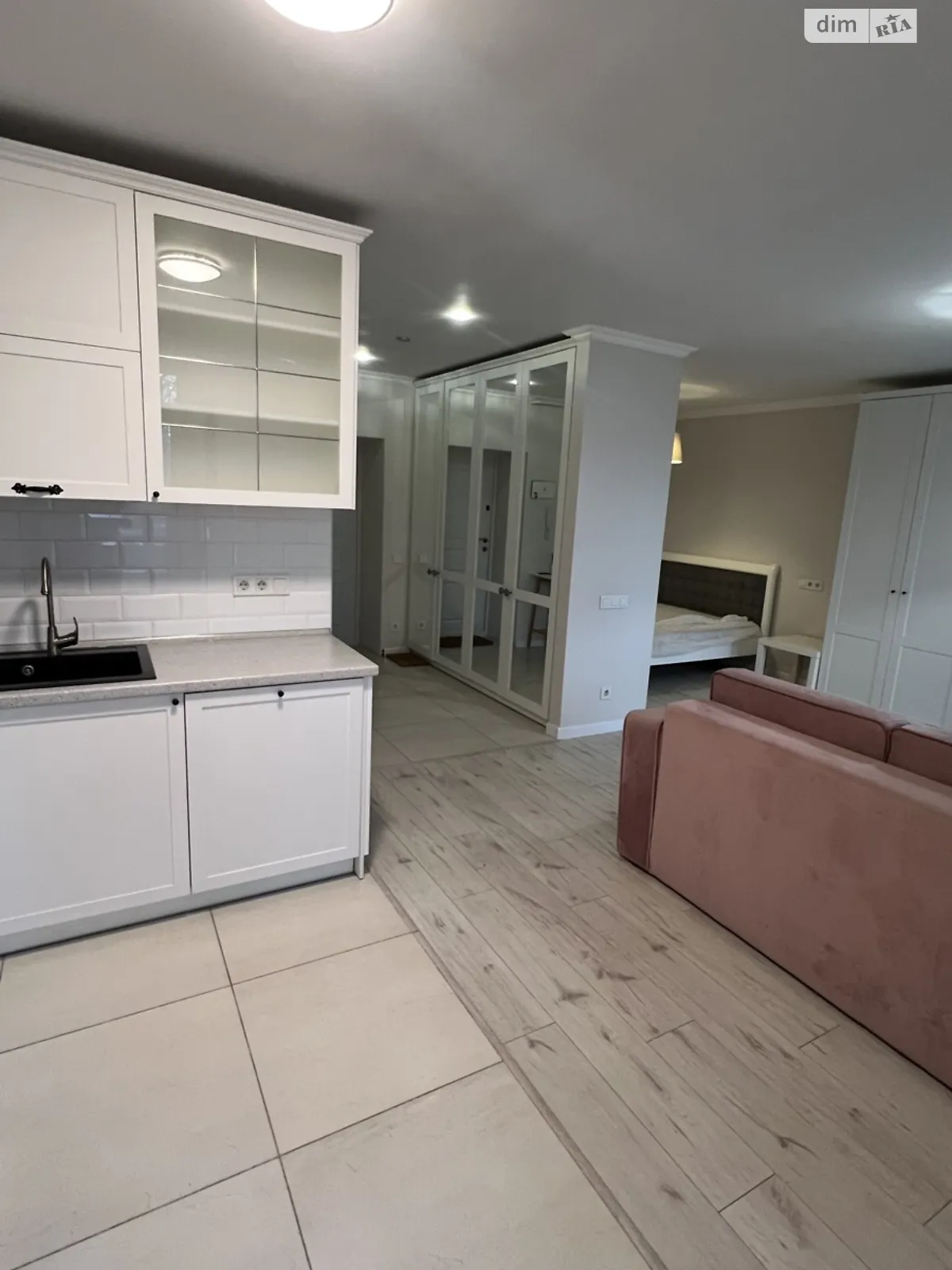 Продается 1-комнатная квартира 35.8 кв. м в Смеле - фото 1