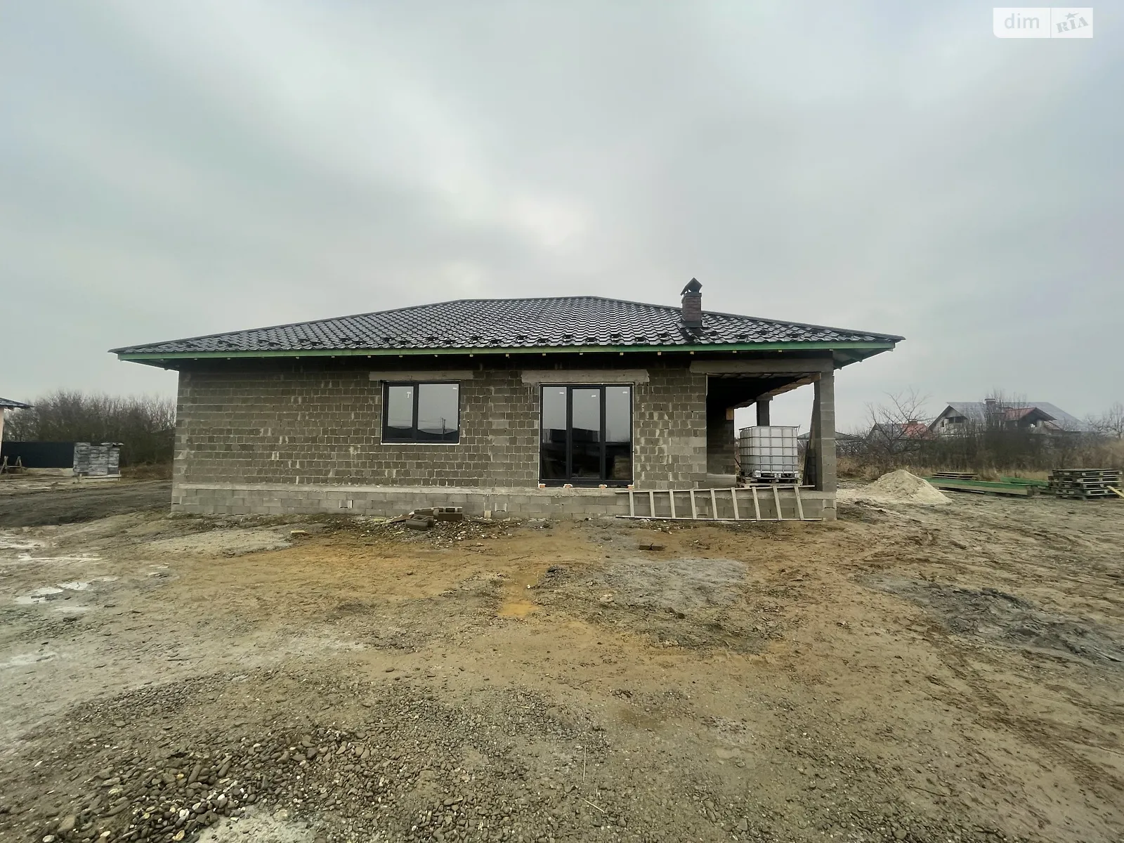 Продается одноэтажный дом 143 кв. м с бассейном, цена: 55000 $ - фото 1