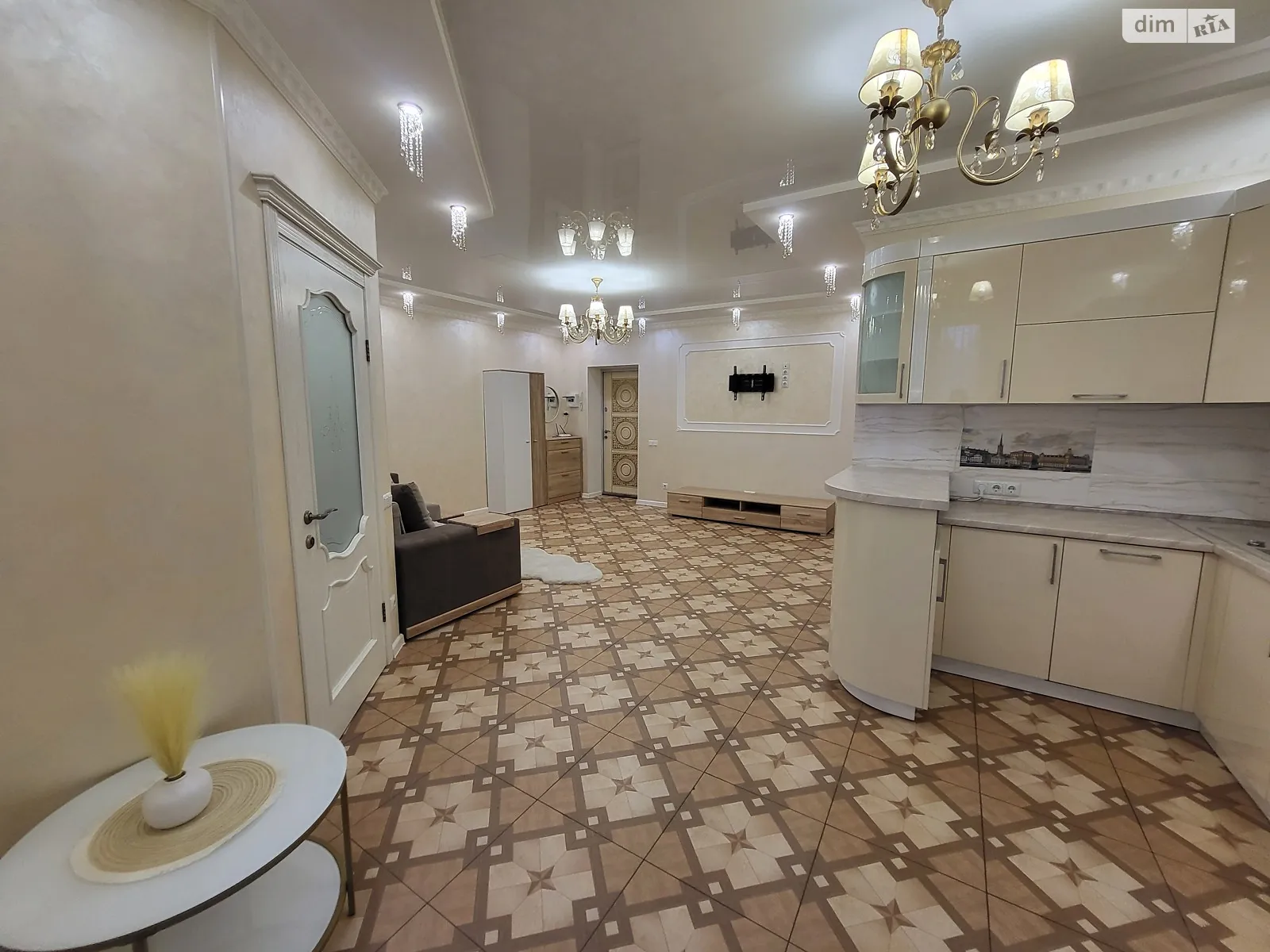 Сдается в аренду 1-комнатная квартира 62 кв. м в Виннице, ул. Князей Кориатовичей, 114/3 - фото 1