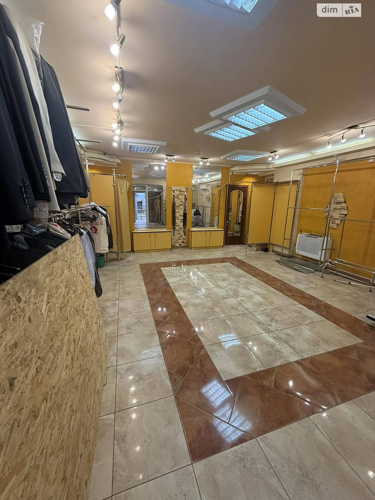 Сдается в аренду офис 53 кв. м в бизнес-центре, цена: 20000 грн - фото 1