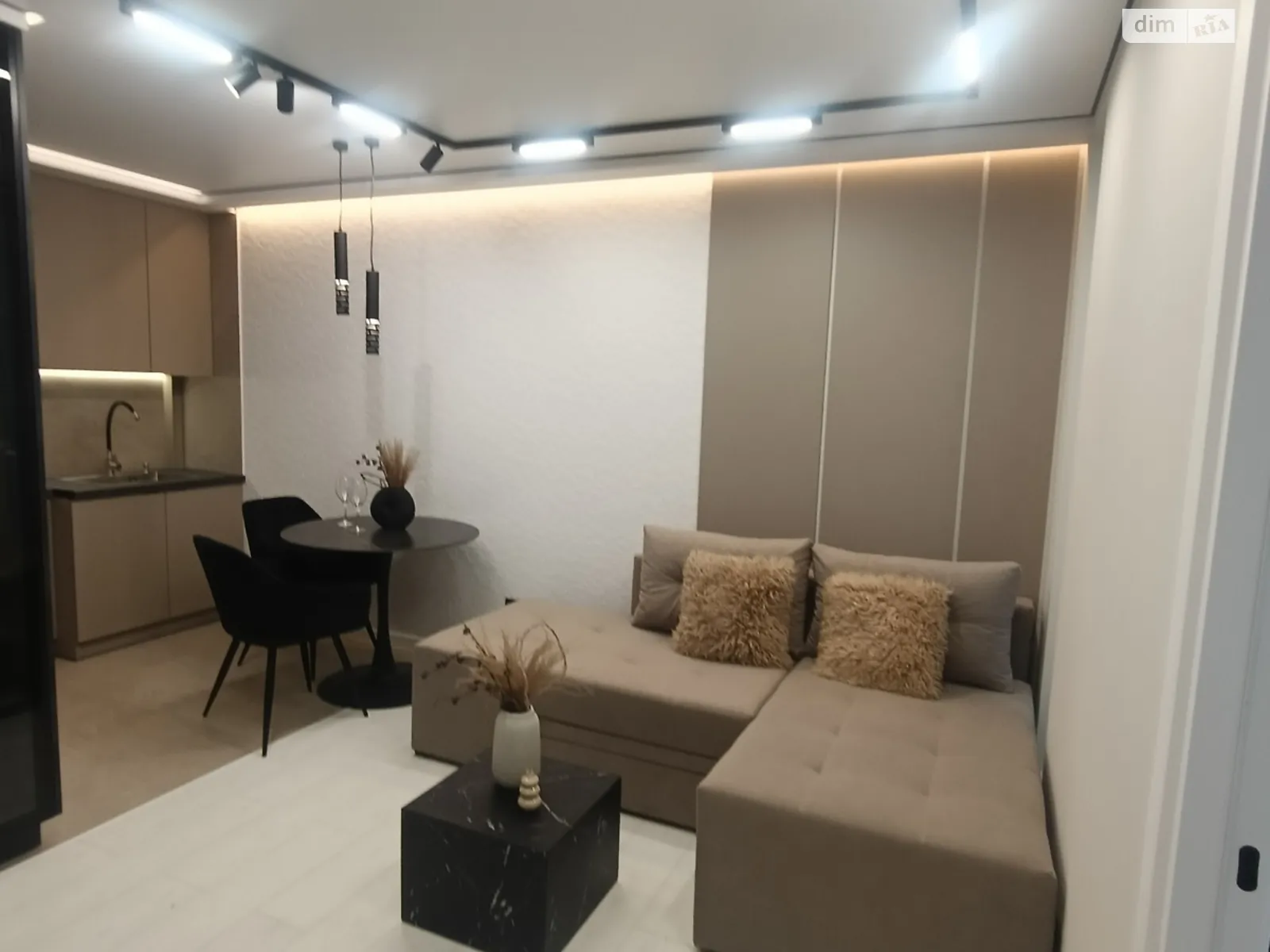 2-комнатная квартира 57 кв. м в Тернополе, ул. Киевская - фото 1