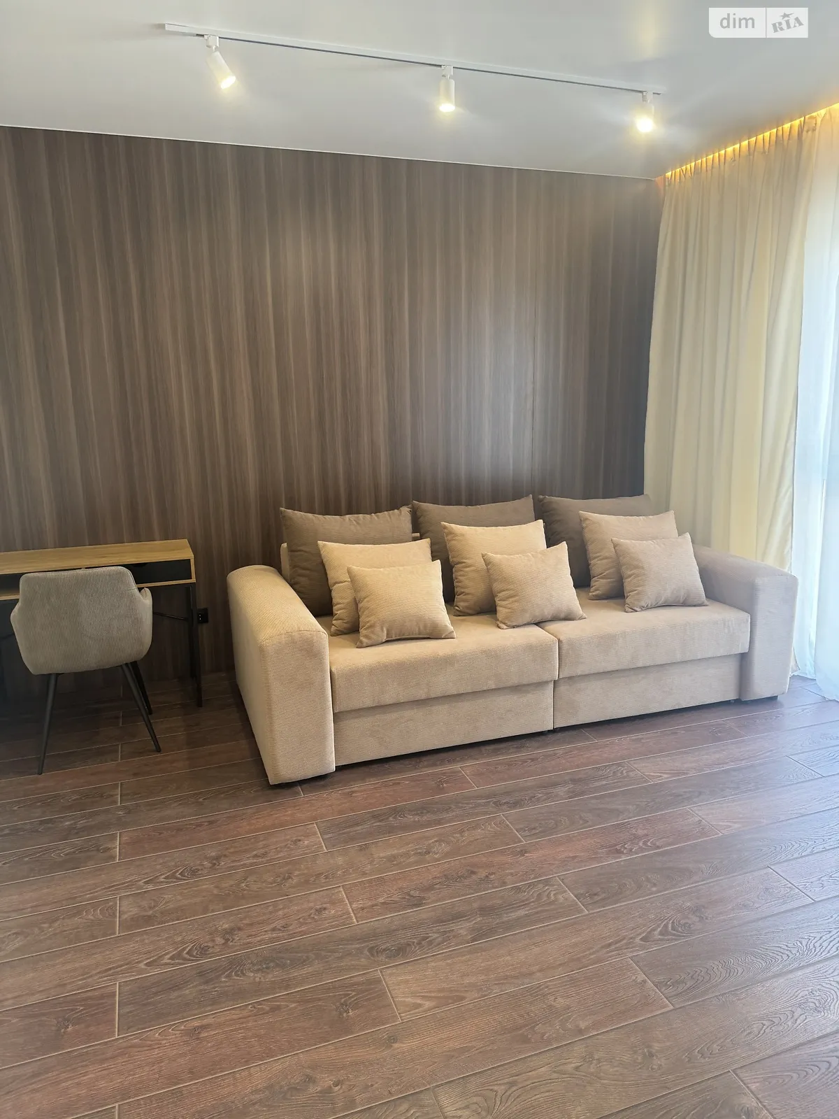 Здається в оренду 2-кімнатна квартира 55.9 кв. м у Ужгороді, пров. Університетський, 3 - фото 1