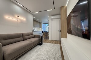 Продаж квартири, Івано-Франківськ, р‑н. Центр, Південний бульвар