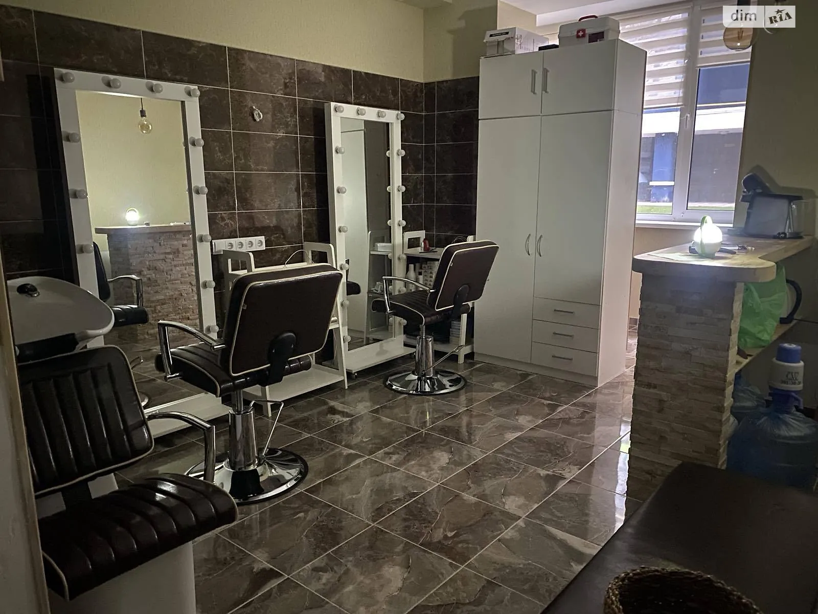 Продается объект сферы услуг 55.7 кв. м в 10-этажном здании, цена: 58900 $ - фото 1