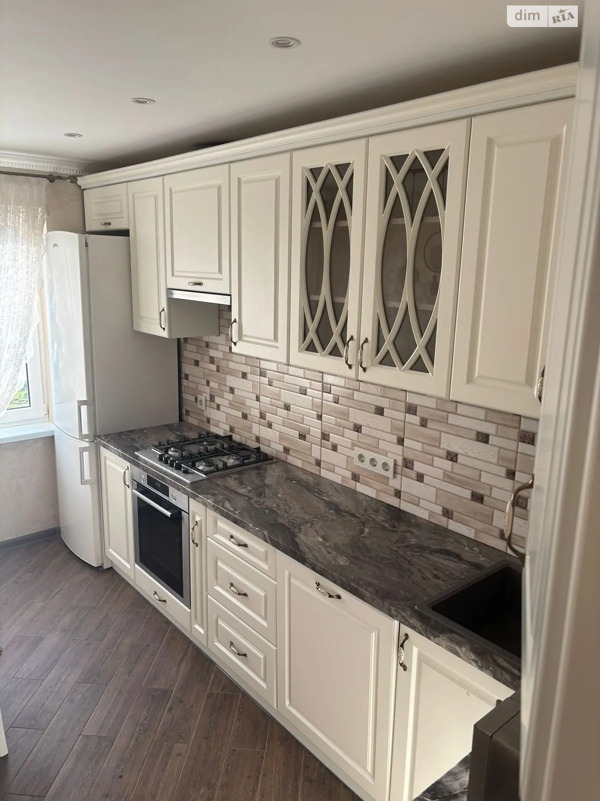 Продается 2-комнатная квартира 49.7 кв. м в Львове, ул. Стрыйская - фото 1