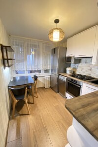 Долгосрочная аренда квартиры, Киев, р‑н. Голосеевский, ст.м. Выставочный центр, Выставочная (Полковника Потехина) улица, дом 4