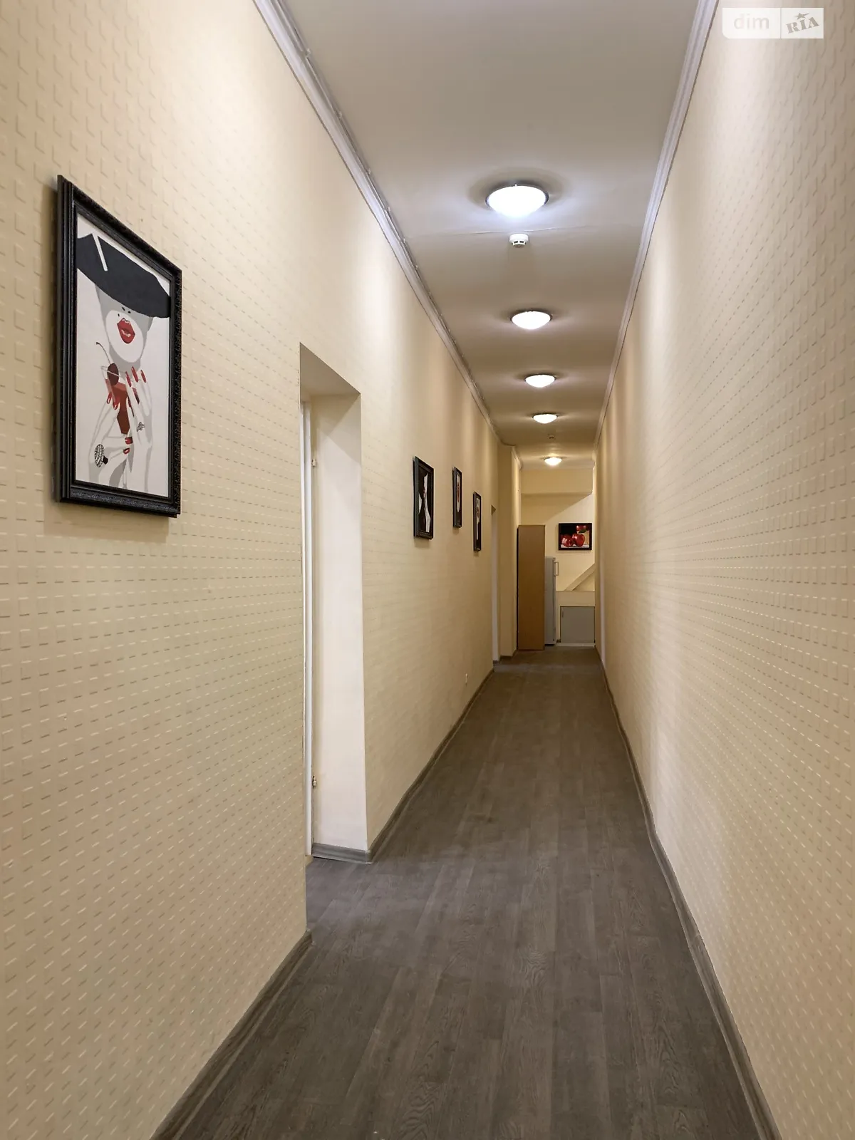 Сдается в аренду офис 125 кв. м в бизнес-центре, цена: 30000 грн - фото 1