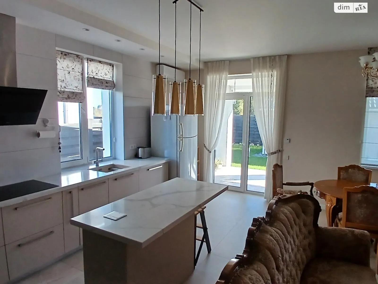 Продается дом на 2 этажа 134.7 кв. м с беседкой, цена: 195000 $ - фото 1