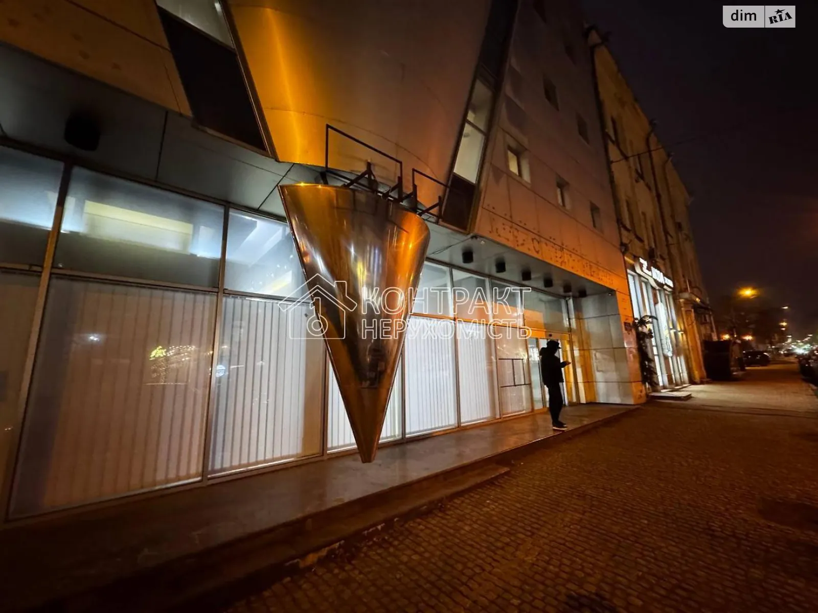 Здається в оренду приміщення вільного призначення 251.9 кв. м в 4-поверховій будівлі, цена: 40000 грн - фото 1