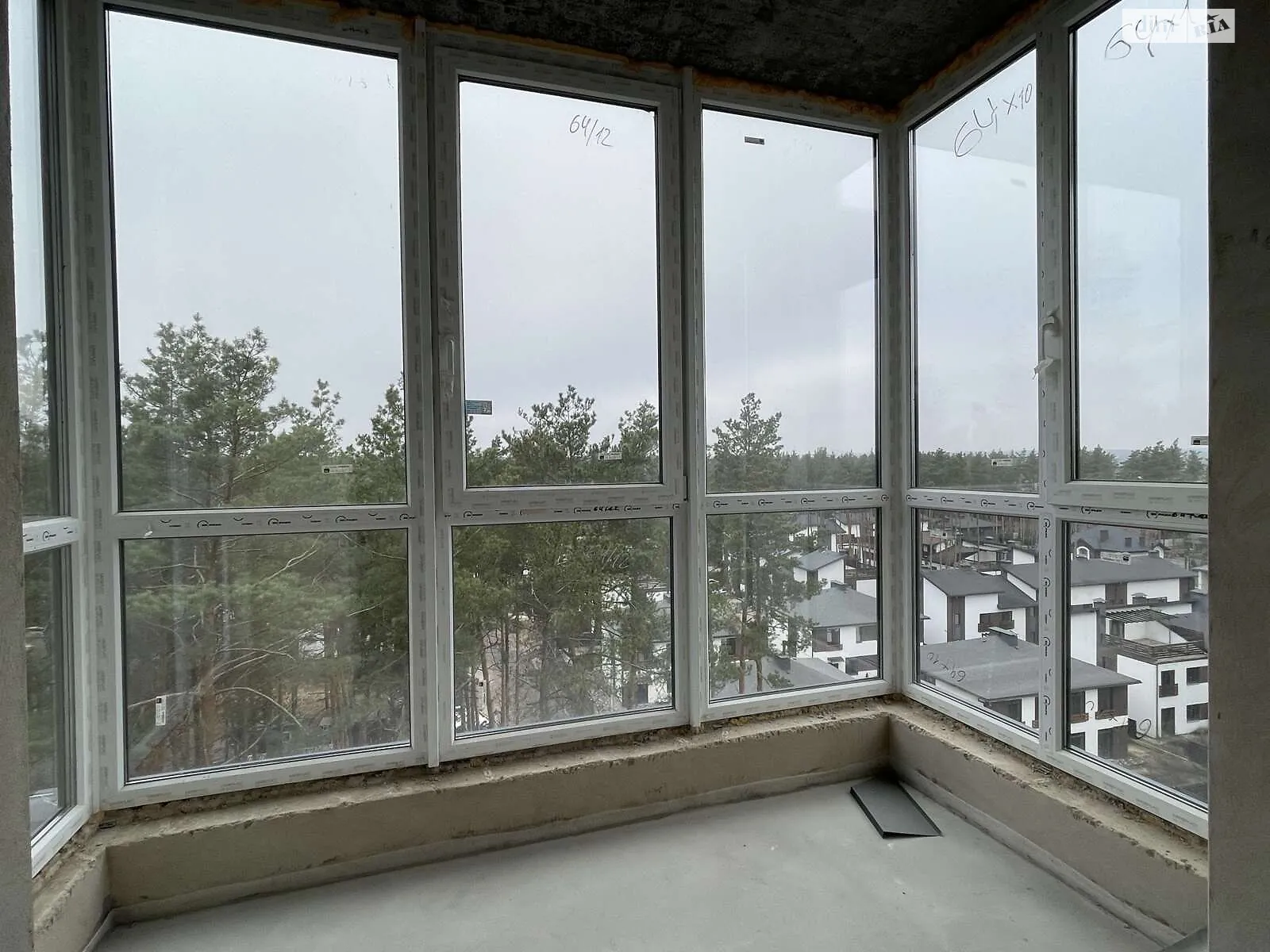 Продается 2-комнатная квартира 65.49 кв. м в Гостомеле, ул. Соборная, 1 - фото 1