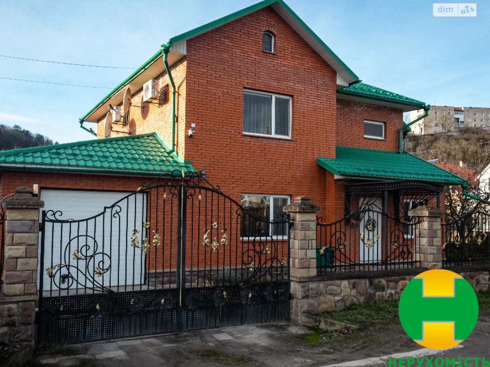 Продается дом на 2 этажа 206.3 кв. м с балконом, цена: 160000 $ - фото 1