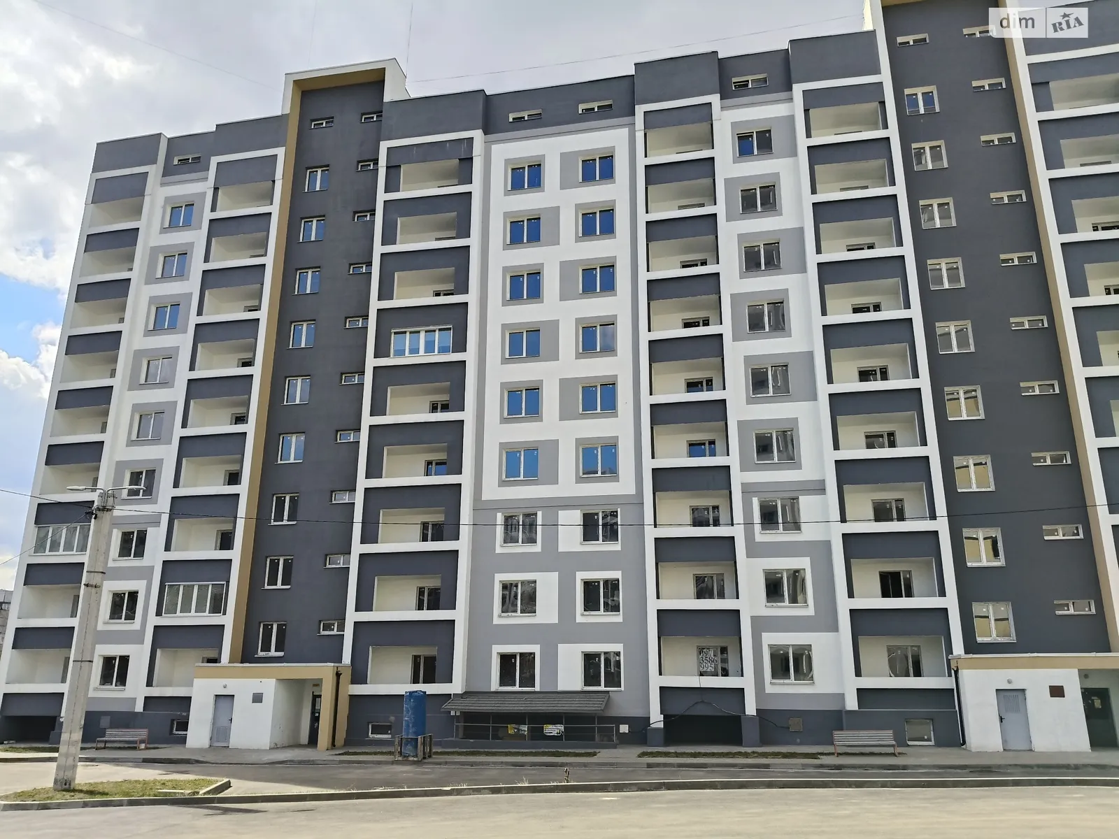 Продається 2-кімнатна квартира 57 кв. м у Харкові, вул. Полтавський Шлях, 184А корпус 18 - фото 1