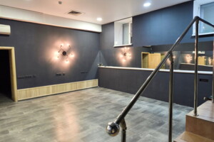 Продаж комерційного приміщення, Київ, р‑н. Печерськ, ст.м. Звіринецька(Дружби народів), Маккейна Джона вулиця