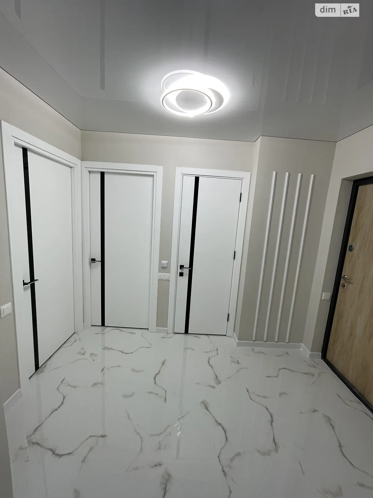 Продается 1-комнатная квартира 43.6 кв. м в Зарванцах, ул. Одесская, 7 корпус 3 - фото 1