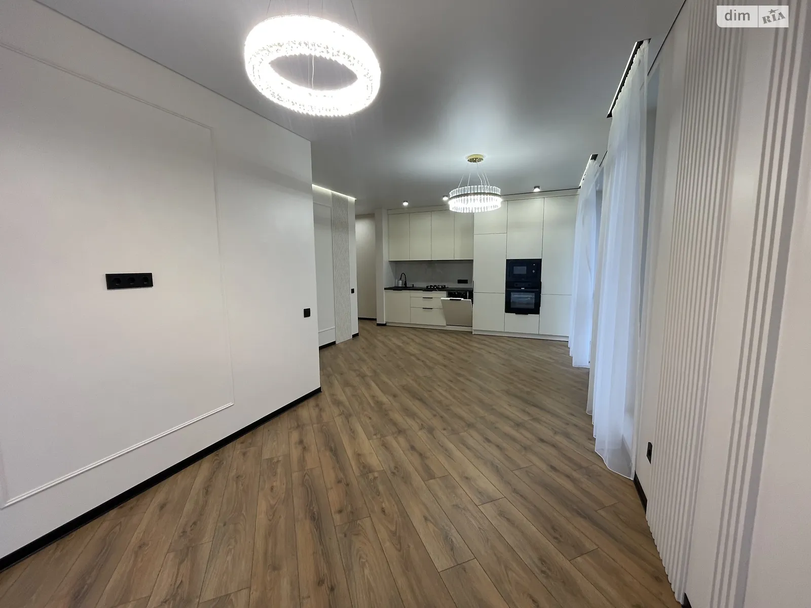 Продается 2-комнатная квартира 53 кв. м в Ужгороде, ул. Николая Бобяка, 8 - фото 1