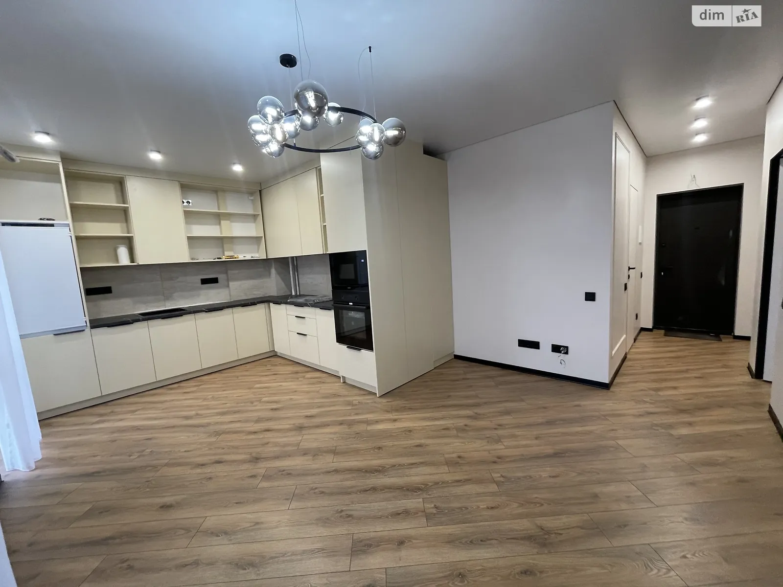 Продается 1-комнатная квартира 46 кв. м в Ужгороде, ул. Николая Бобяка, 8 - фото 1