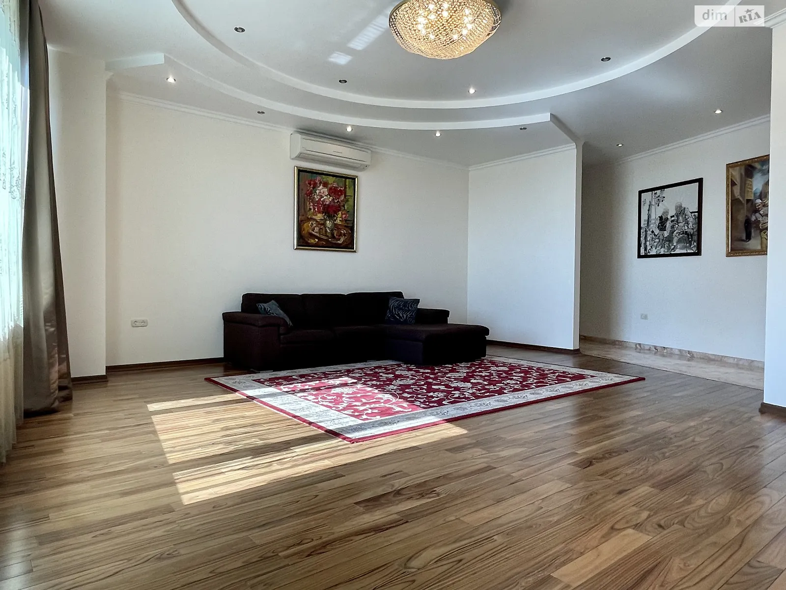 Продається 3-кімнатна квартира 134 кв. м у Одесі, вул. Літературна, 1А - фото 1