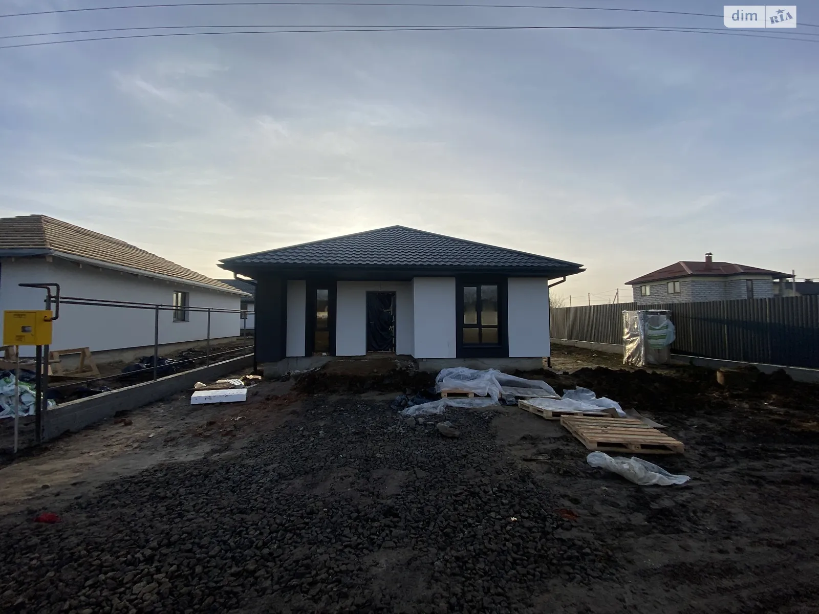 Продается одноэтажный дом 92 кв. м с балконом, цена: 88000 $ - фото 1