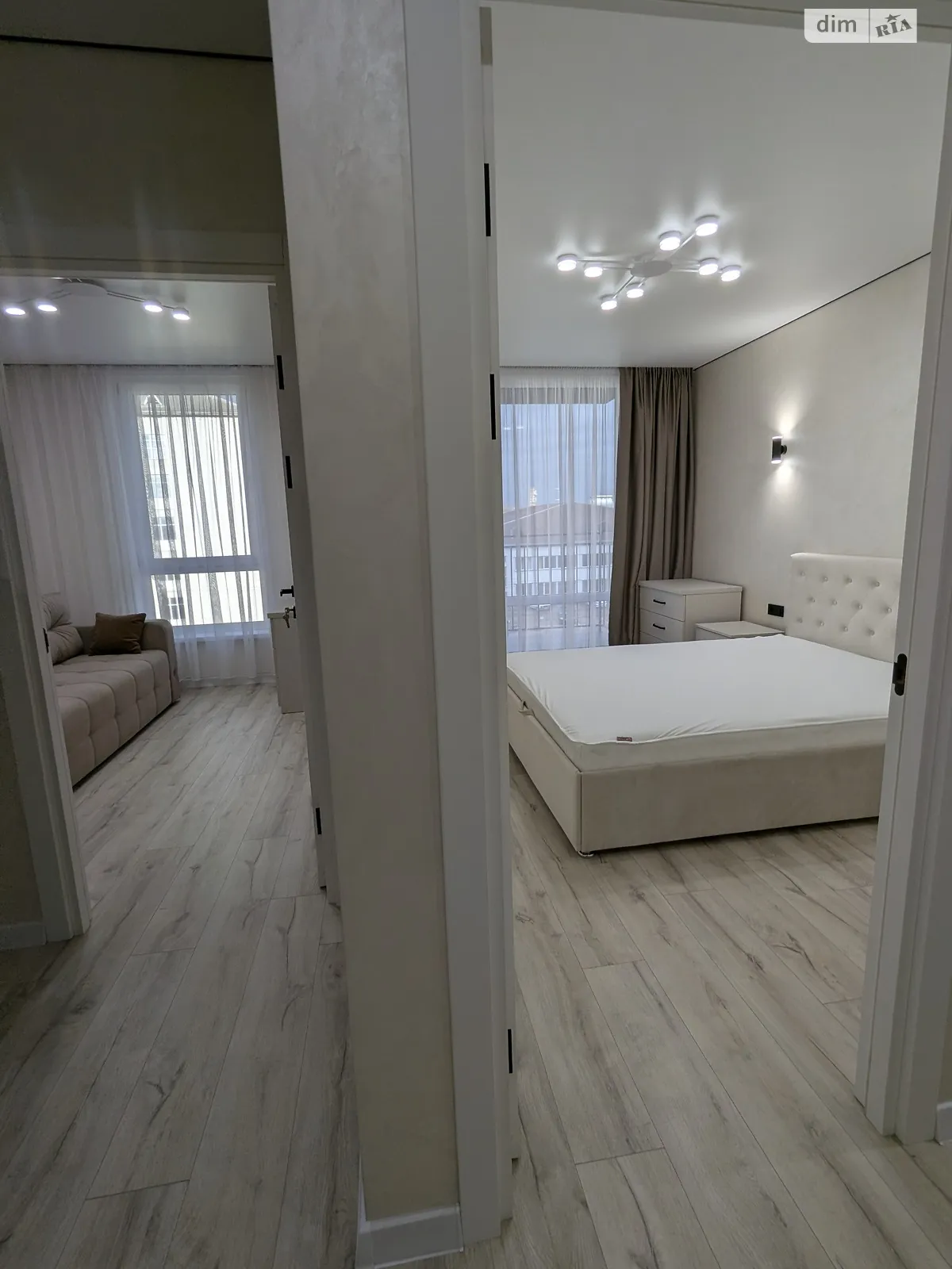 Сдается в аренду 2-комнатная квартира 56 кв. м в, цена: 450 $ - фото 1