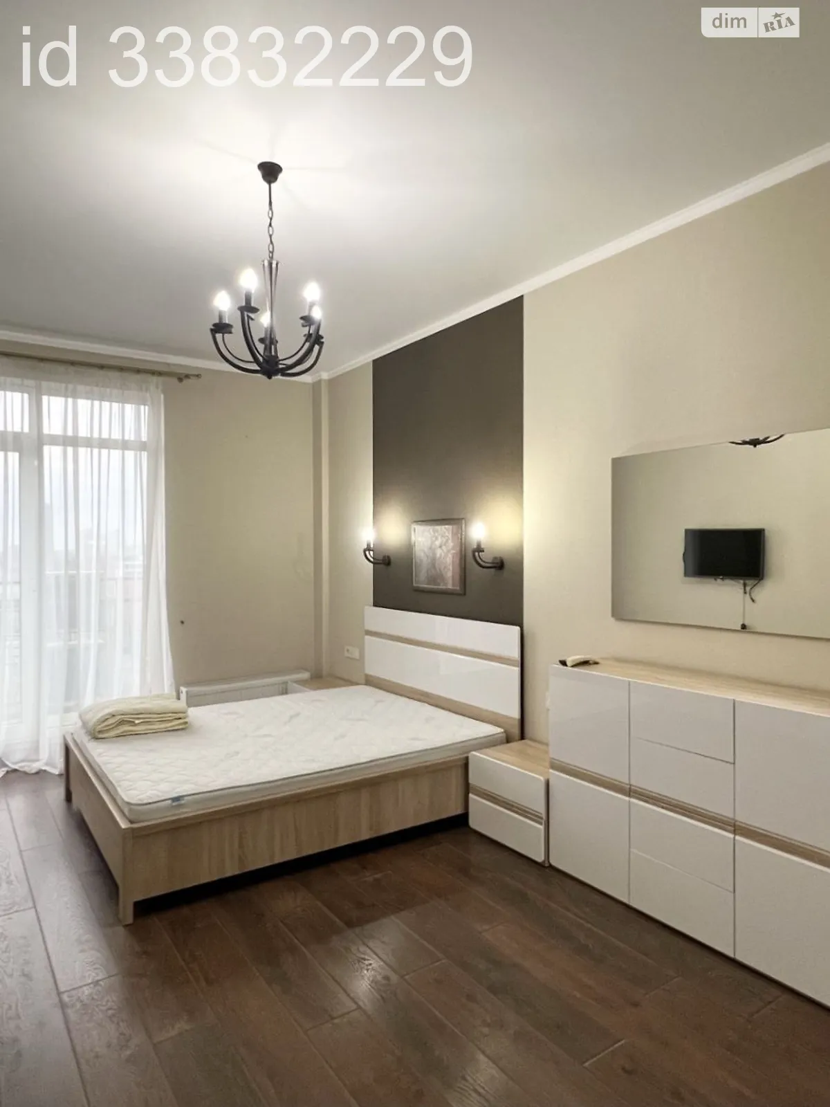 Продається 1-кімнатна квартира 54.2 кв. м у Одесі, бул. Французький, 60В - фото 1